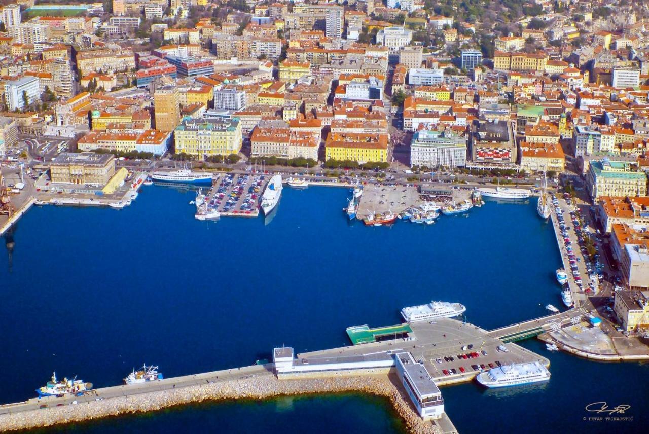 Deluxe Apartment Dora With A Private Parking, Terrace And See View Rijeka Eksteriør bilde